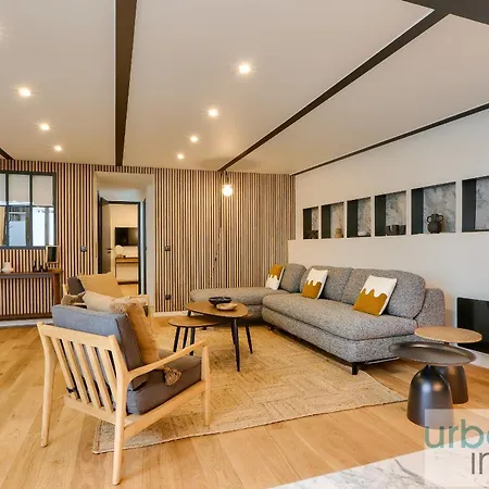 Urban Flat 170 - Amelot In Center Of *