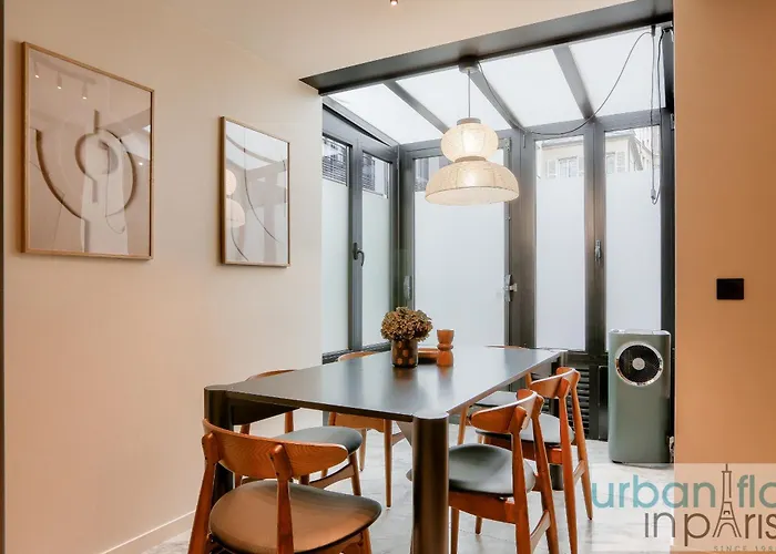 Urban Flat 170 - Amelot In Center Of Appartement