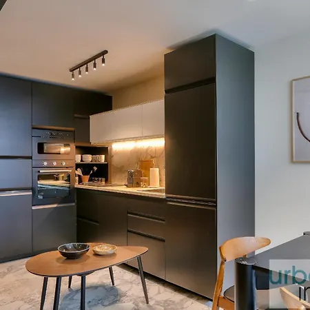 Urban Flat 170 - Amelot In Center Of Paris